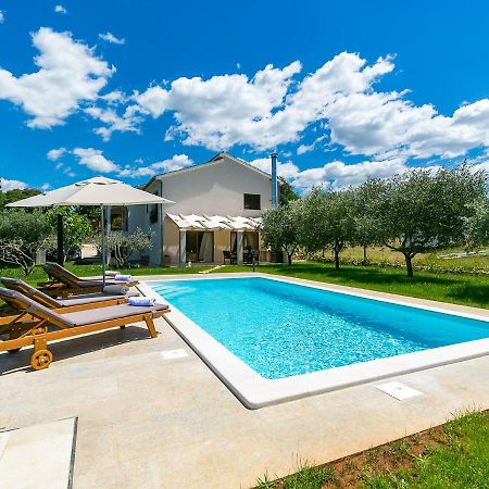 Pool Premium Apartment ヴルサル エクステリア 写真