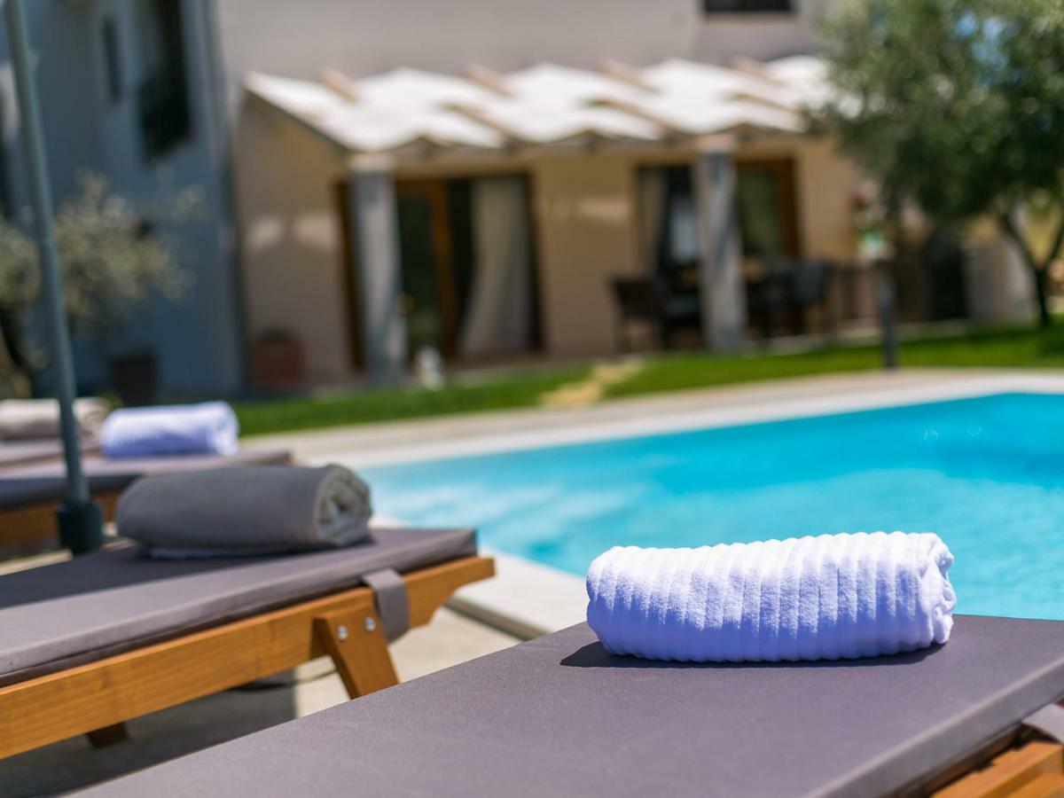 Pool Premium Apartment ヴルサル エクステリア 写真