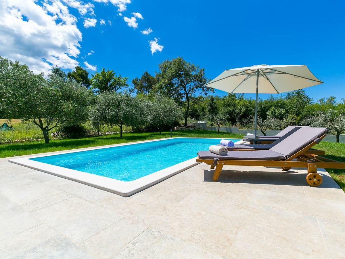 Pool Premium Apartment ヴルサル エクステリア 写真