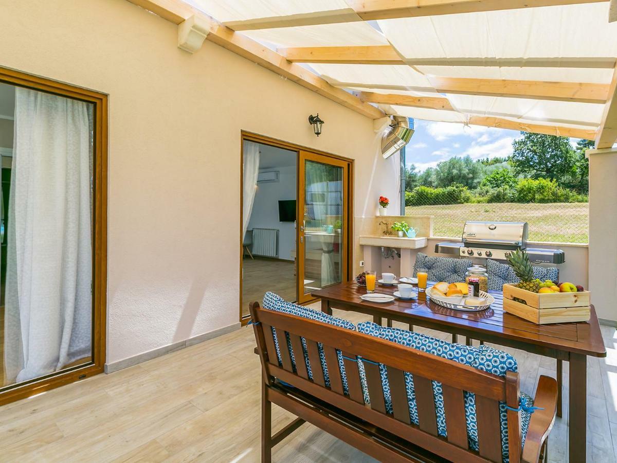 Pool Premium Apartment ヴルサル エクステリア 写真