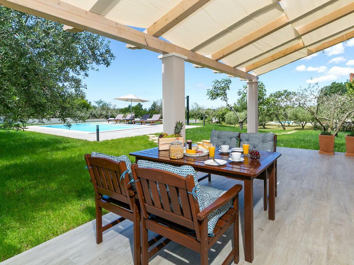 Pool Premium Apartment ヴルサル エクステリア 写真