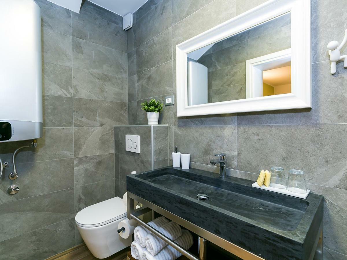 Pool Premium Apartment ヴルサル エクステリア 写真